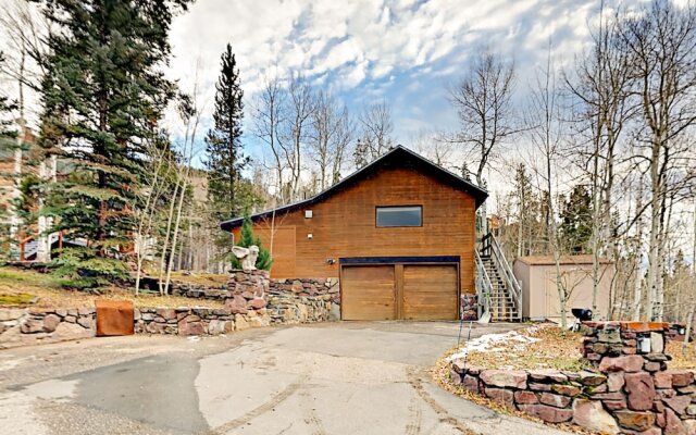 Отель 4BR Luxury Log - 4 Br Home вид на фасад