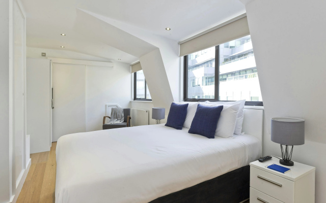 Red Lion Court by City2Stay