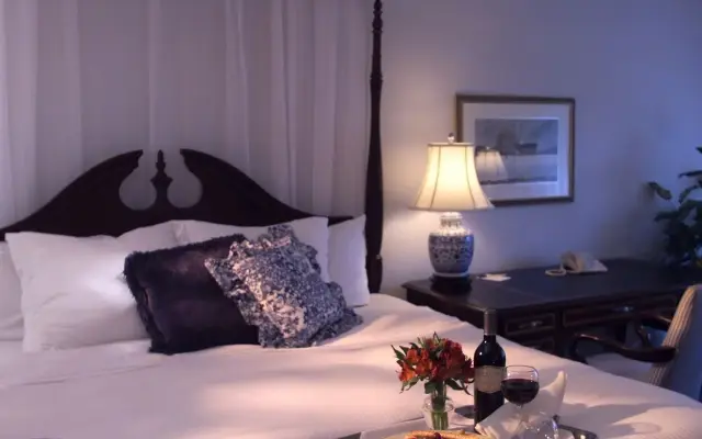 Simsbury Inn