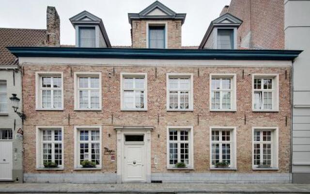 Отель B&B Brughia вид на фасад