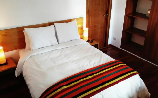 La Aurora Hotel