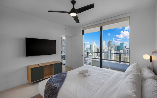 Downtown 1-BD Condo - City Views