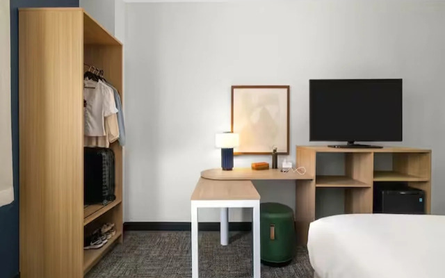 Holiday Inn Express Hotel & Suites LANSING-LEAVENWORTH