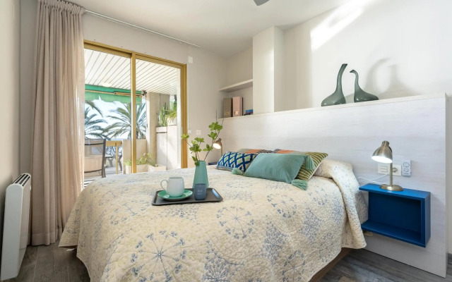 Apartment in front of the Beach