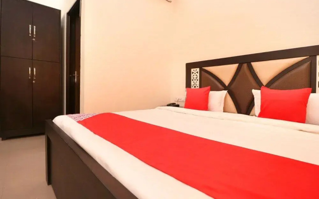 OYO 23235 Hotel Roopmahal & Restaurant
