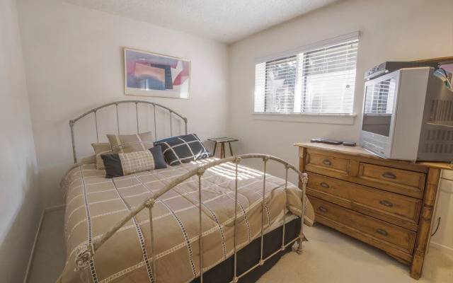761 Lakeview Avenue #2, 2Br Townhouse