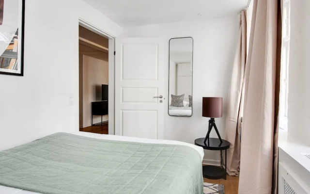 City 1- Pleasant 4-bdr Apt in Central Copenhagen