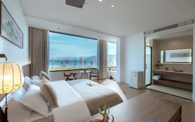 To the Mountains and Seas • LUME Designer Sea View Homestay