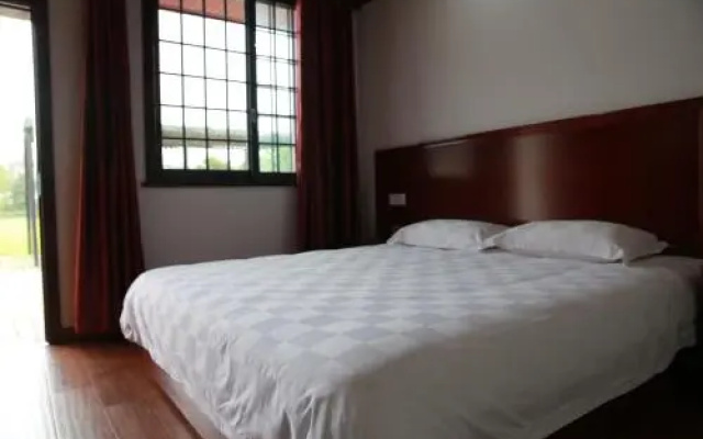 Longling Mountain Villa