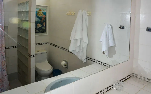 w Modern 5BR With Private Pool in Paracas