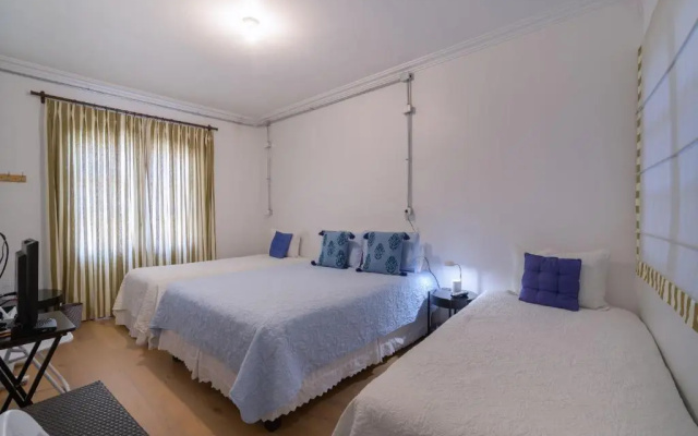 Cubo City Hostel