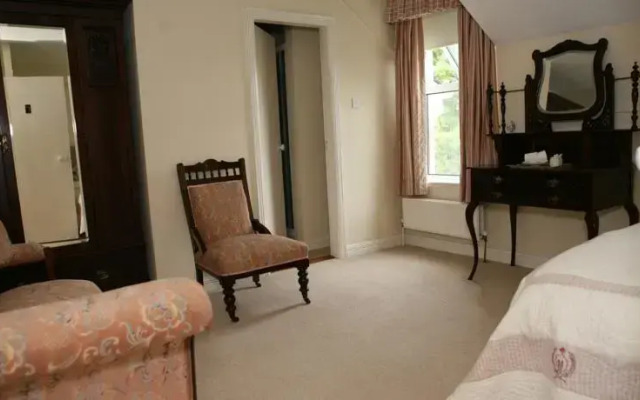 Ashwood House