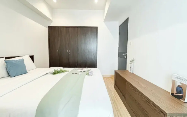 White Toned And Modern 1Br At Branz Bsd City Apartment