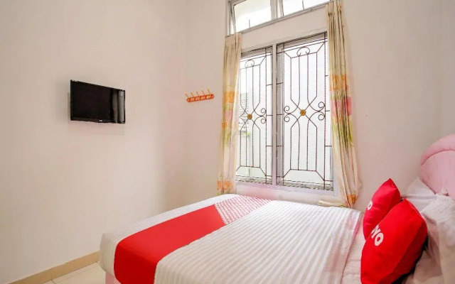 OYO 3241 Grand Suites Palace 4