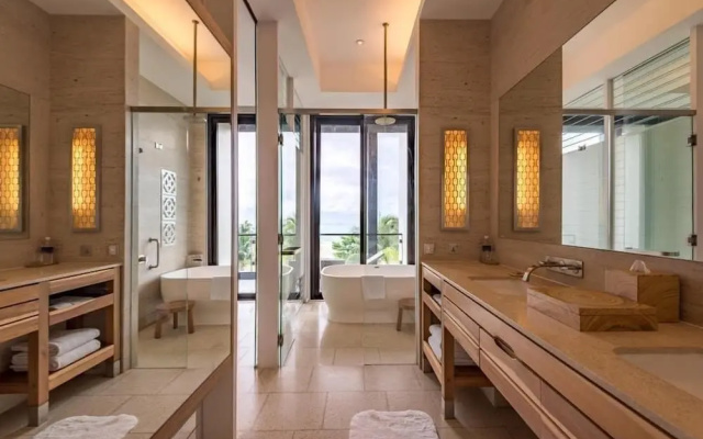 Luxury 2bedroom Apartment with sea view