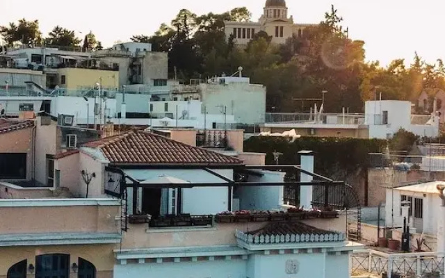 Unique Sunlit House Overlooking the Acropolis