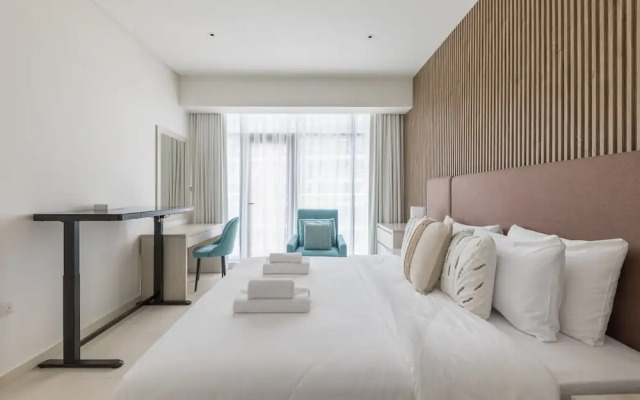 Palm Jumeirah 1BR Rooftop Infinity Pool