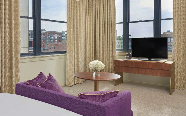 Hotel Savoy Kansas City, Tapestry Collection by Hilton