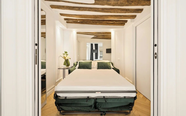 2bdr/5p Apartment au Centre de Paris in Downtown Paris