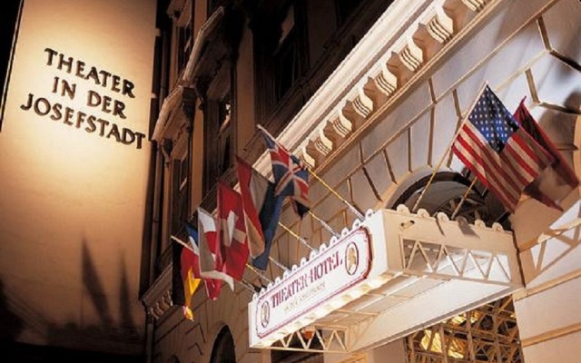 Отель Theaterhotel Wien вид на фасад