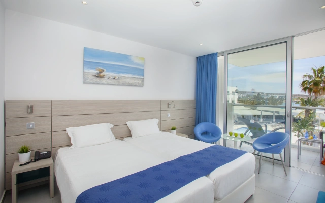 Limanaki Beach Hotel