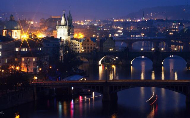Отель Best Western Amedia Praha вид на фасад