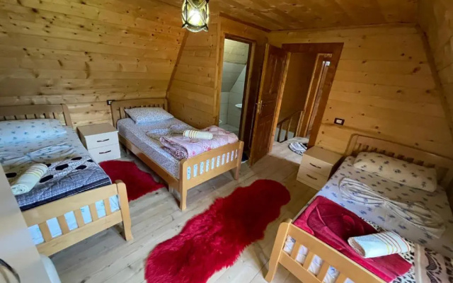 Guesthouse "Gjin Thana"