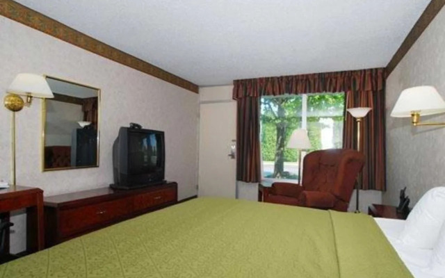 Rodeway Inn Conference Center