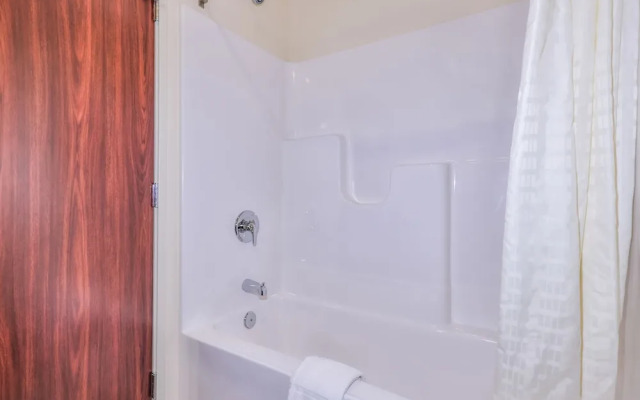Cobblestone Hotel & Suites - Monte Vista