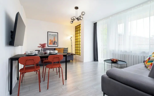 Family - by Kairos Apartments