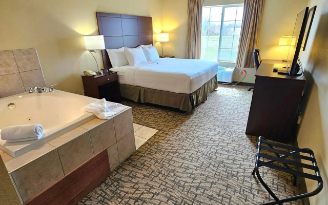 Cobblestone Inn & Suites - Clintonville