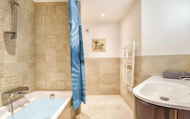 Cosy Chalet in Village of Les Allues