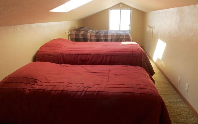 Aspen Creek - 4 Bedroom with Hot Tub on Chalk Creek Home