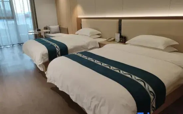 Pingliang Sports Park Hotel