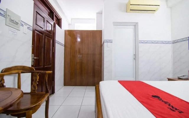 RedDoorz near Bau Cat Residence