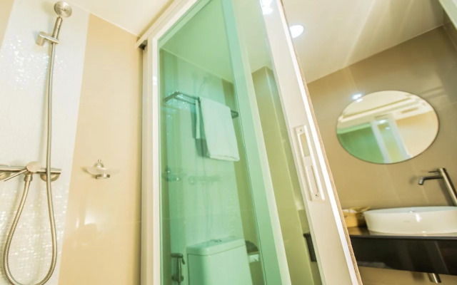 De Lux Bangkok Hotel