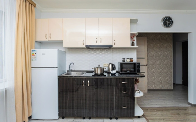 Stay Inn на ул. Лусаворича, 3
