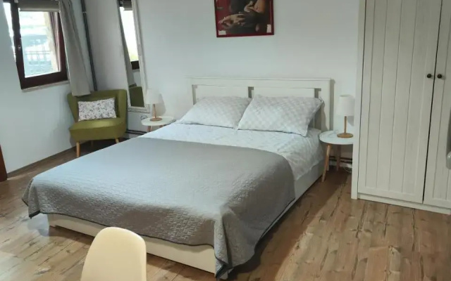 2-room apartment 30 m2 on 1st floor - INH 29179