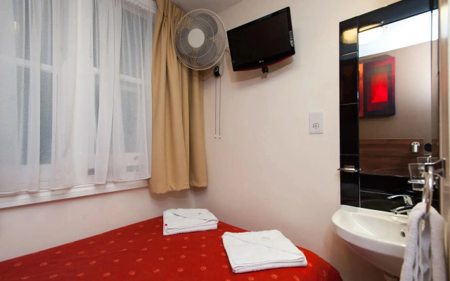 Marble Arch Inn Hotel