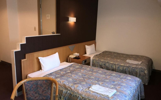 Shin Sayama Hotel