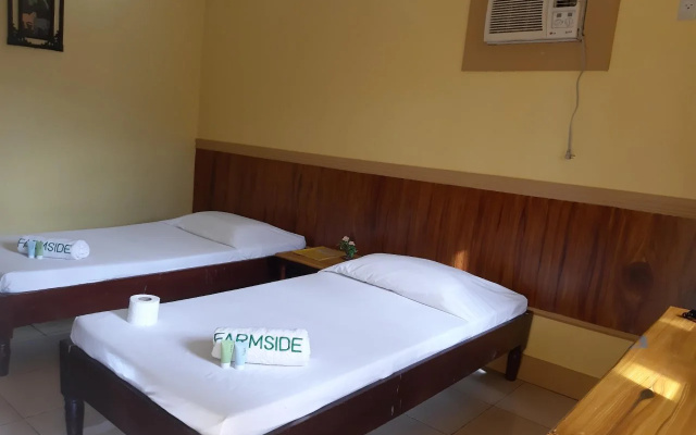 Farm Side Hotel