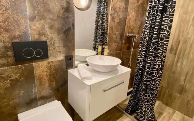 LEOGRAND apartment on Filatova 12
