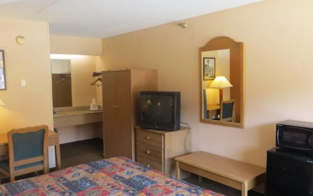 Super 7 Inn Dallas