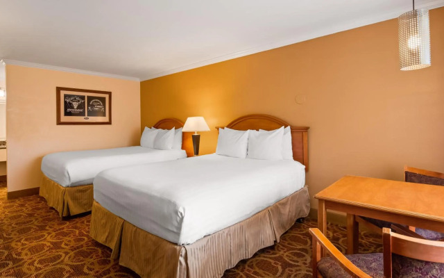 Sturgis Lodge & Suites, Travelodge by Wyndham