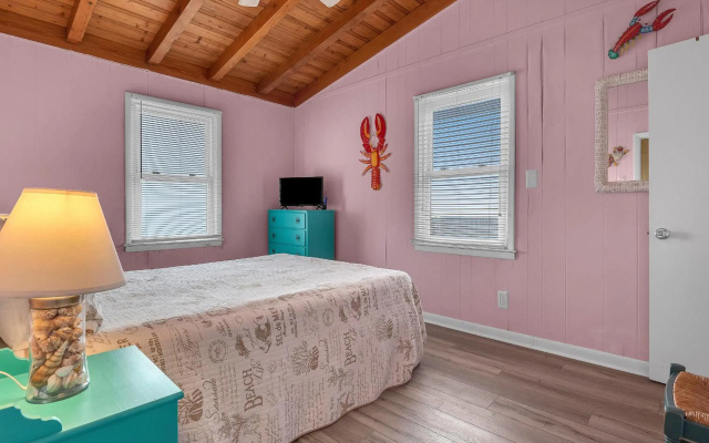 Cabana Boy by Oak Island Accommodations
