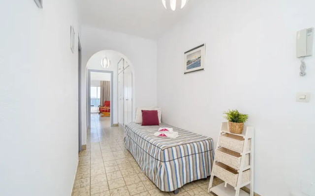 Apartment in Empuriabrava Near Sand Beach