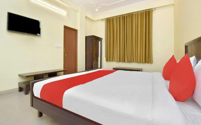 Collection O 80520 Hotel albert