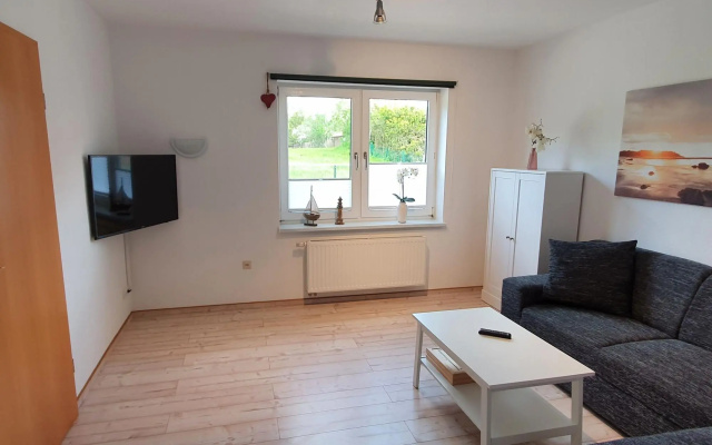 Wohnung bei Kuehlungsborn mit Garten