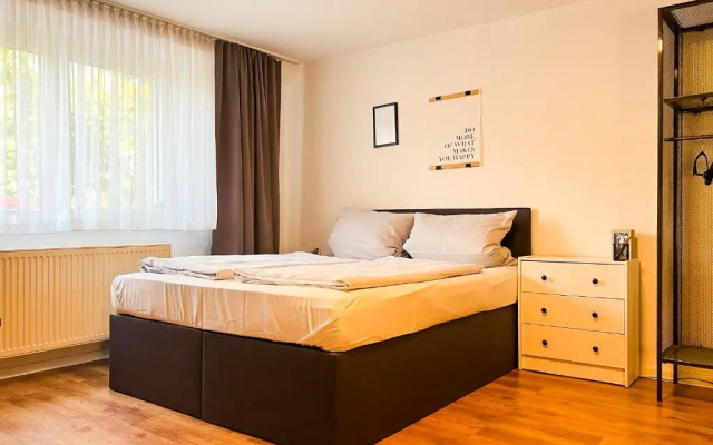 modern Room with Netflix in Porta Westfalica