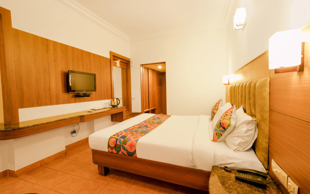 Fabhotel Royale Basant Residency